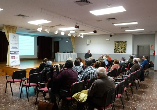 Público en una conferencia en Quart de Poblet